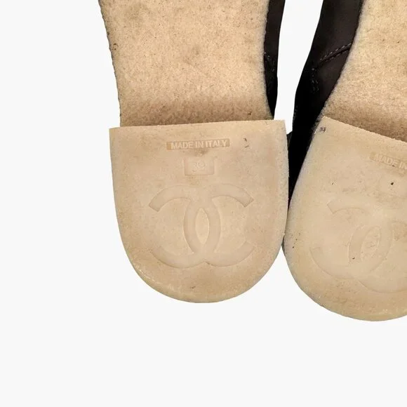 Chanel Turnlock CC Ankle Boots EU 39 US 8-8.5 Gray Suede Low Block Heel Bootie